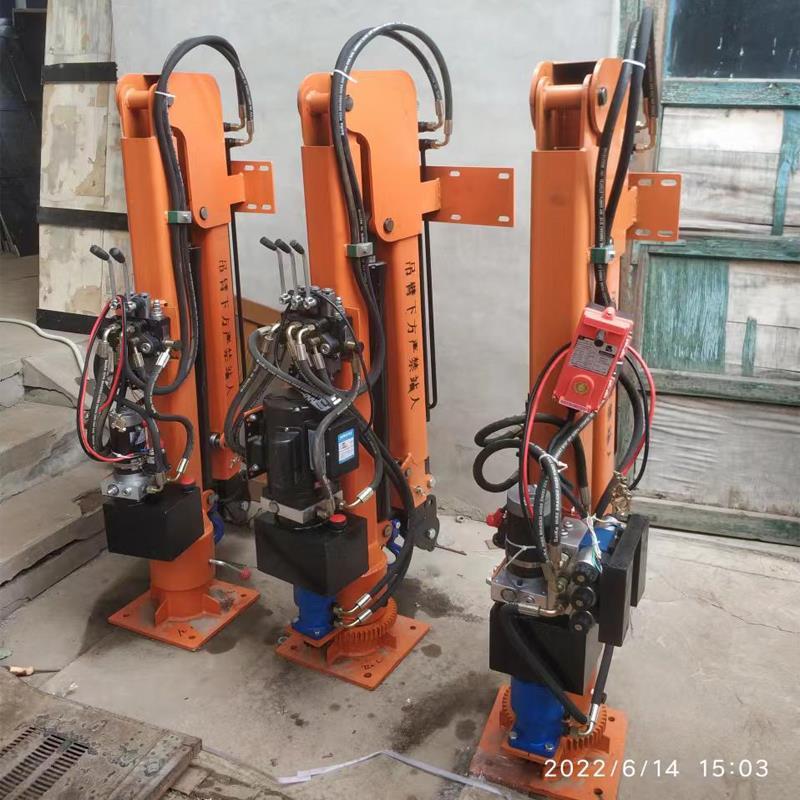 潞城区重汽蓝牌随车吊 3.2吨 国六动力强 液压驱动 农用自卸起重机